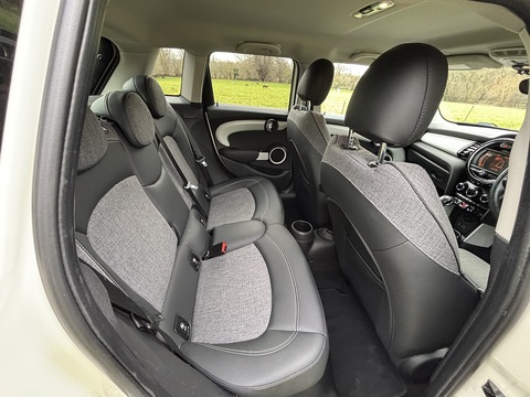 1.5 Cooper D Hatchback 5dr Diesel Auto Euro 6 (s/s) (116 ps)