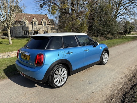 Cooper 1.5 5dr Hatchback Automatic Petrol