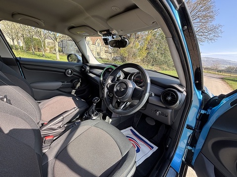 Cooper 1.5 5dr Hatchback Automatic Petrol