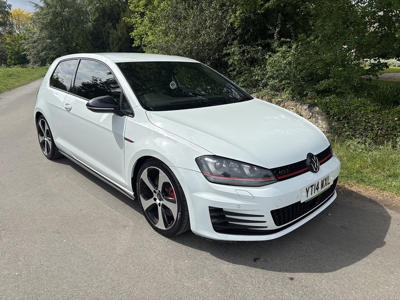 Volkswagen 2.0 TSI BlueMotion Tech GTI Performance Hatchback 3dr Petrol DSG Euro 6 (s/s) (230 ps)