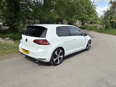 2.0 TSI BlueMotion Tech GTI Performance Hatchback 3dr Petrol DSG Euro 6 (s/s) (230 ps)