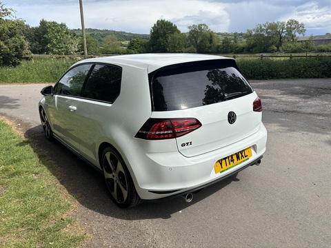 2.0 TSI BlueMotion Tech GTI Performance Hatchback 3dr Petrol DSG Euro 6 (s/s) (230 ps)