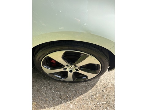 2.0 TSI BlueMotion Tech GTI Performance Hatchback 3dr Petrol DSG Euro 6 (s/s) (230 ps)