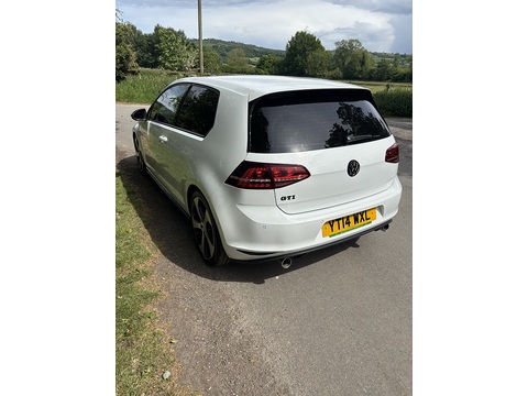 2.0 TSI BlueMotion Tech GTI Performance Hatchback 3dr Petrol DSG Euro 6 (s/s) (230 ps)