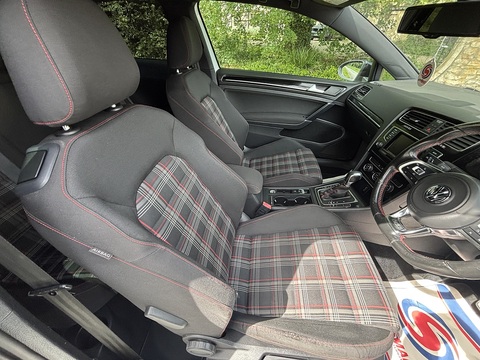 2.0 TSI BlueMotion Tech GTI Performance Hatchback 3dr Petrol DSG Euro 6 (s/s) (230 ps)