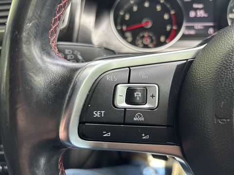 2.0 TSI BlueMotion Tech GTI Performance Hatchback 3dr Petrol DSG Euro 6 (s/s) (230 ps)