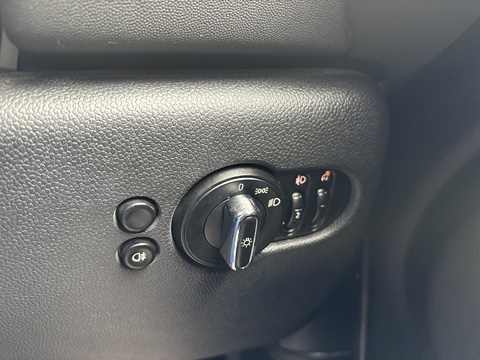 One 1.2 5dr Hatchback Automatic Petrol