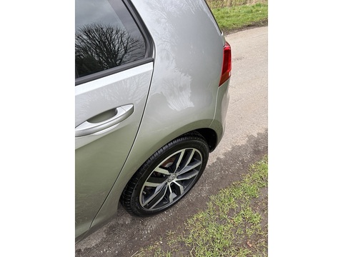 Se Tsi Bluemotion Technology Dsg 1.4 5dr Hatchback Semi Auto Petrol