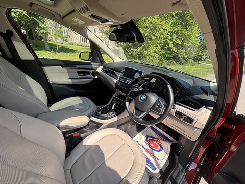 220I Luxury Gran Tourer 2.0 5dr Estate Automatic Petrol