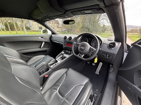 2.0 TFSI Black Edition Roadster 2dr Petrol Manual Euro 5 (s/s) (211 ps)