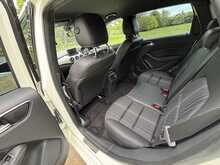 Mercedes-Benz B-Class B180 Blueefficiency Sport 