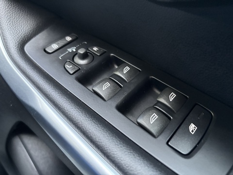 T4 Se 1.6 5dr Hatchback Automatic Petrol