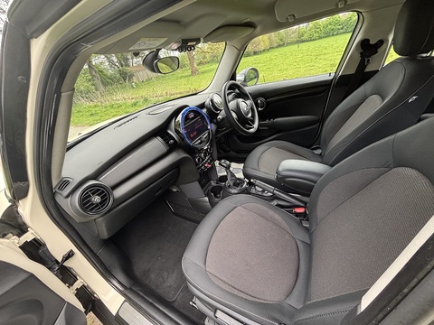 Cooper 1.5 5dr Hatchback Automatic Petrol