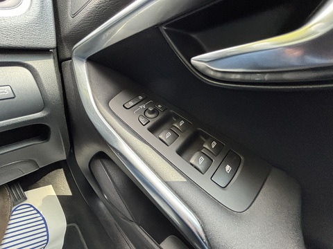T4 Se 1.6 5dr Hatchback Automatic Petrol