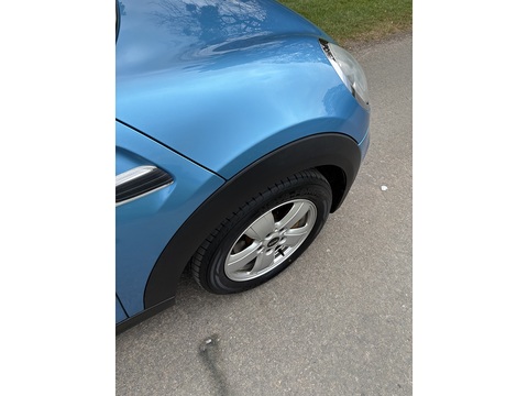 Cooper 1.5 5dr Hatchback Automatic Petrol