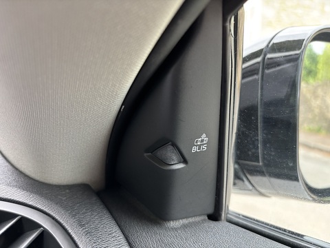 T4 Se 1.6 5dr Hatchback Automatic Petrol