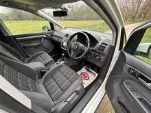 Volkswagen Touran TSI SE