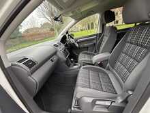 Volkswagen Touran TSI SE