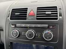 Volkswagen Touran TSI SE