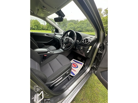 B 180 Sport Mpv 1.6 Automatic Petrol
