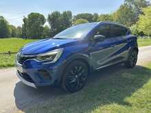 Renault Captur TCe Iconic 