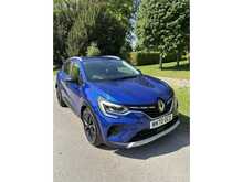 Renault Captur TCe Iconic 