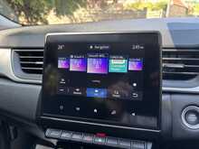 Renault Captur TCe Iconic 