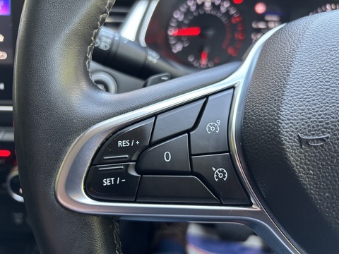 1.3 TCe Iconic SUV 5dr Petrol EDC Euro 6 (s/s) (130 ps)