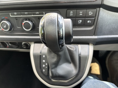 2.0 BiTDI T32 BlueMotion Tech Highline Crew Van Double Cab 5dr Diesel DSG 4Motion LWB Euro 6 (s/s) (204 ps)