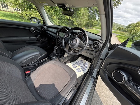 Cooper 1.5 3dr Hatchback Automatic Petrol