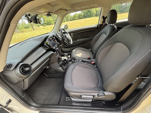 Cooper 1.5 3dr Hatchback Automatic Petrol