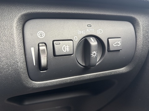 T4 Se 1.6 5dr Hatchback Automatic Petrol