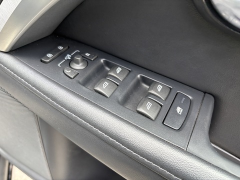 T5 Se 2.0 5dr Estate Automatic Petrol