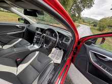 Volvo V60 T6 R-Design Awd