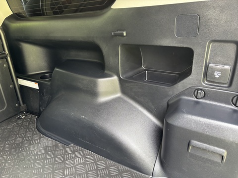 2.8D Active Panel Van 3dr Diesel Auto 4WD SWB Euro 6 (177 ps)