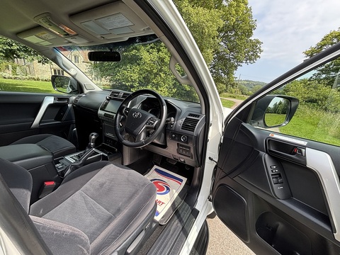 2.8D Active Panel Van 3dr Diesel Auto 4WD SWB Euro 6 (177 ps)