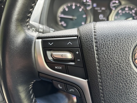 2.8D Active Panel Van 3dr Diesel Auto 4WD SWB Euro 6 (177 ps)