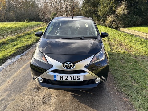 Aygo Vvt-I X-Clusiv Hatchback 1.0 Manual Petrol