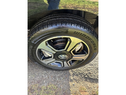 Aygo Vvt-I X-Clusiv Hatchback 1.0 Manual Petrol