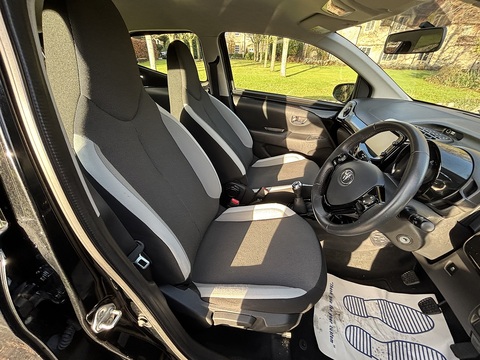 Aygo Vvt-I X-Clusiv Hatchback 1.0 Manual Petrol