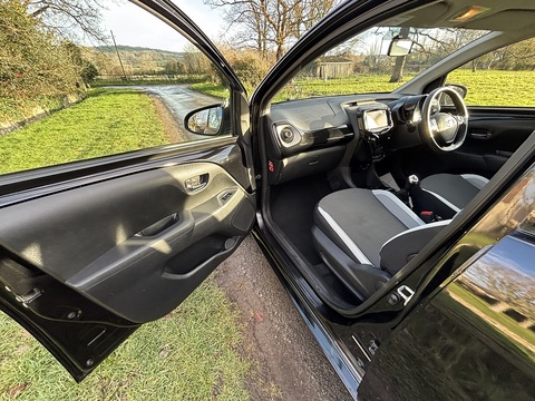 Aygo Vvt-I X-Clusiv Hatchback 1.0 Manual Petrol