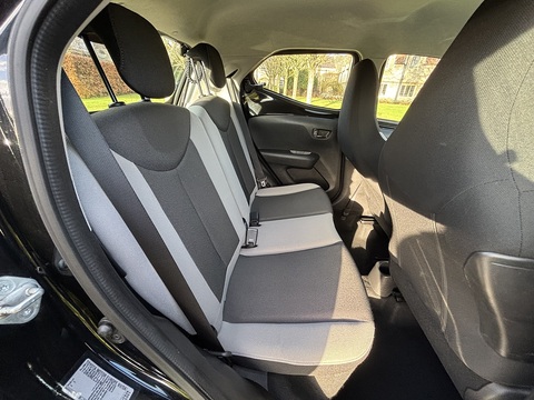 Aygo Vvt-I X-Clusiv Hatchback 1.0 Manual Petrol