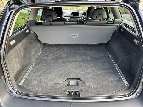 T6 Se Awd 3.0 5dr Estate Automatic Petrol