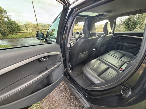 T6 Se Awd 3.0 5dr Estate Automatic Petrol