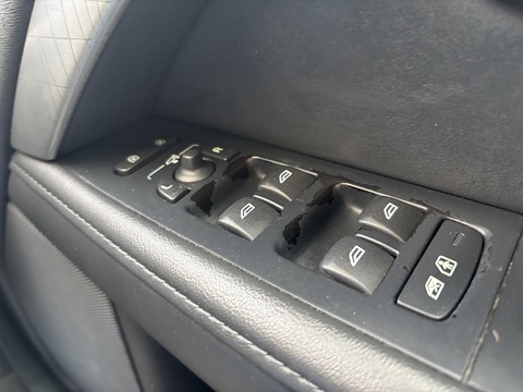 T6 Se Awd 3.0 5dr Estate Automatic Petrol