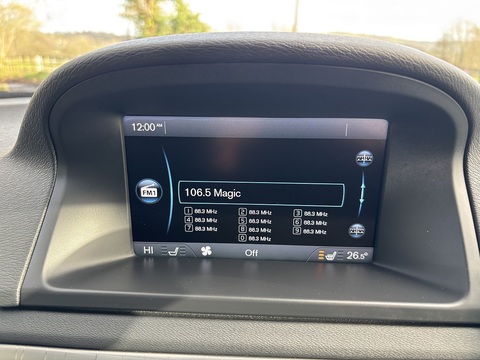 T6 Se Awd 3.0 5dr Estate Automatic Petrol