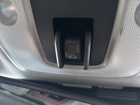 T6 Se Awd 3.0 5dr Estate Automatic Petrol