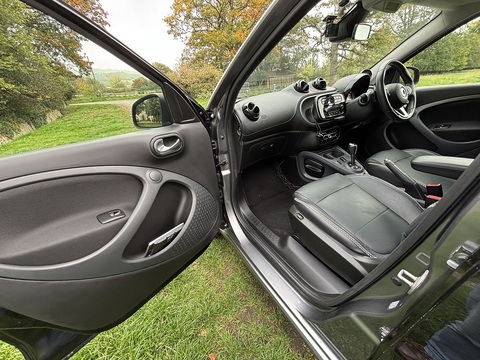 Brabus Xclusive 0.9 5dr Hatchback Automatic Petrol