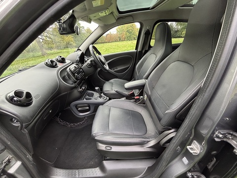 Brabus Xclusive 0.9 5dr Hatchback Automatic Petrol