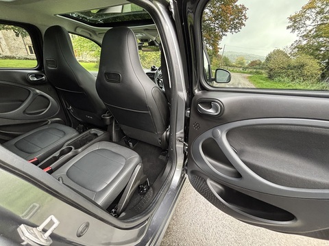 Brabus Xclusive 0.9 5dr Hatchback Automatic Petrol